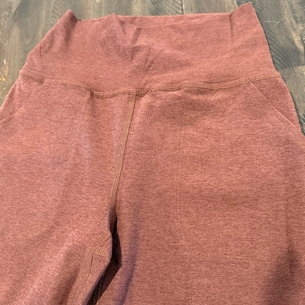 Beyond Yoga wide Flared Leggings, pockets. SZ-SMALL, brown/orange.RUST color - Picture 3 of 7